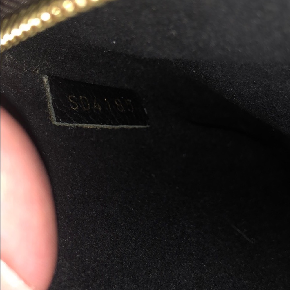 Louis Vuitton crossbody - Picture 8 of 8